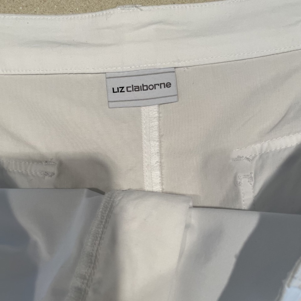 Shorts - Picture 3 of 3